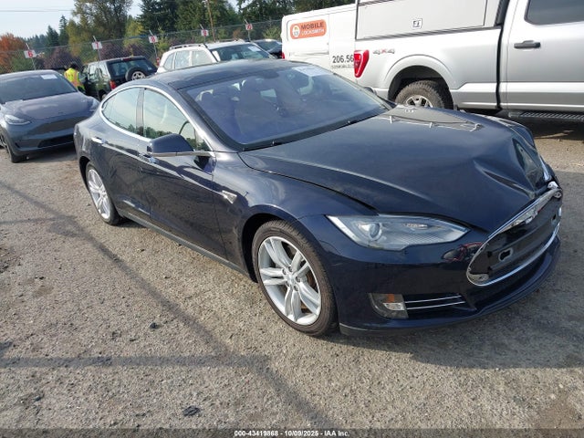 2013 TESLA MODEL S 5YJSA1CN8DFP03453 Photo 0