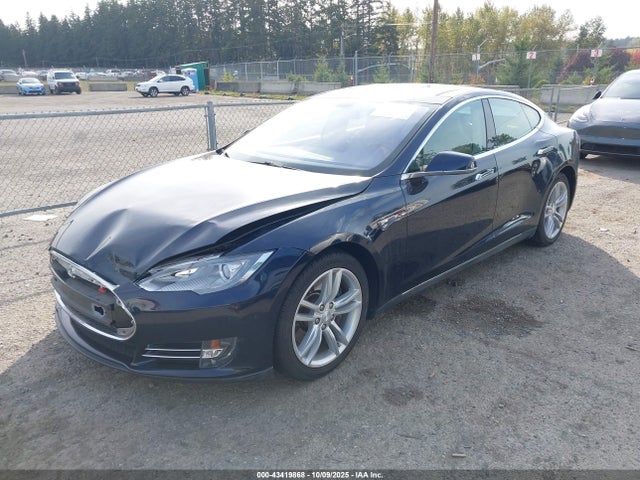 2013 TESLA MODEL S 5YJSA1CN8DFP03453 Photo 1
