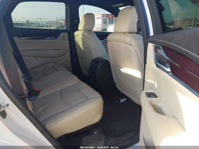 2018 CADILLAC XT5 1GYKNCRSXJZ149247 Photo 7