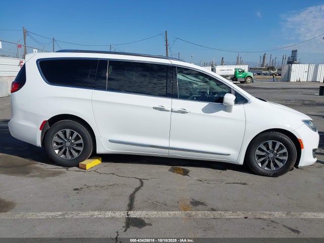 2C4RC1EG6KR597917 Chrysler Pacifica Touring L Plus