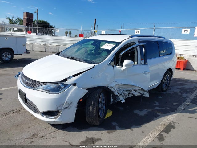 2019 CHRYSLER PACIFICA 2C4RC1EG6KR597917 Photo 1