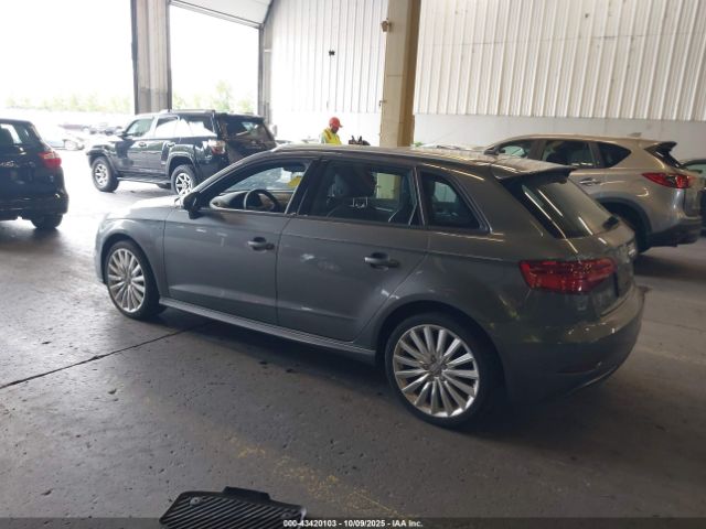 2017 AUDI A3 E-TRON WAUUPBFF1HA076396 Photo 2