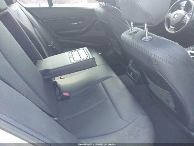 2018 BMW 320I WBA8E5G59JNU45745 Photo 7