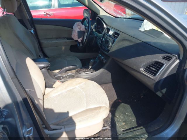 2014 CHRYSLER 200 1C3CCBBB5EN194991 Photo 4