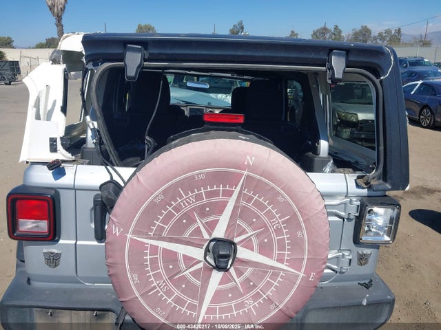 1C4HJXDG1NW241957 Jeep Wrangler Unlimited Sport S 4x4