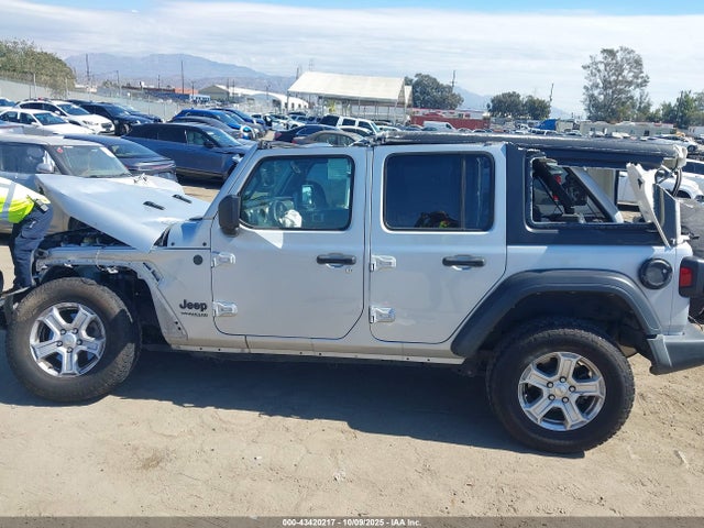 1C4HJXDG1NW241957 Jeep Wrangler Unlimited Sport S 4x4