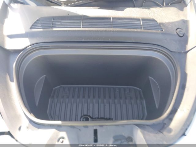 2023 TESLA MODEL Y 7SAYGDEE1PF947492 Photo 9