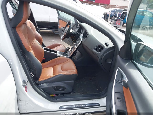 2016 VOLVO S60 YV1612TK8G2406150 Photo 4