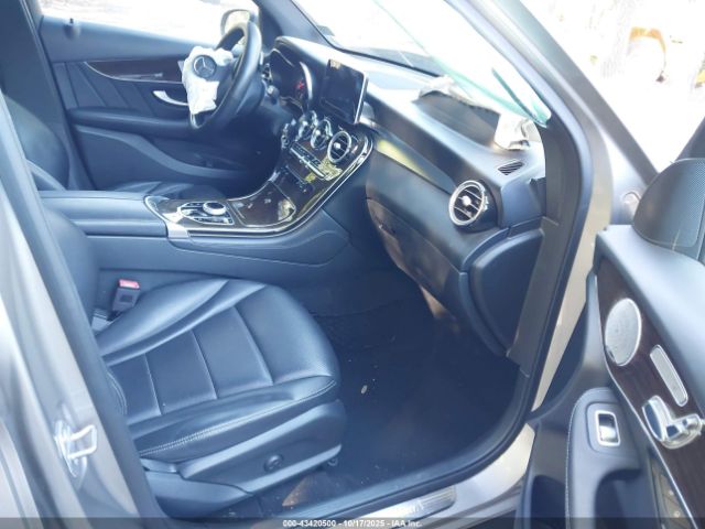 2019 MERCEDES-BENZ GLC 300 WDC0G4KB5KV147271 Photo 4