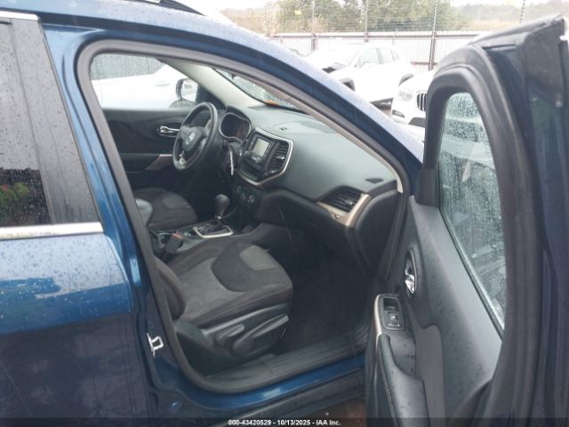 2018 JEEP CHEROKEE 1C4PJLCB3JD566545 Photo 4