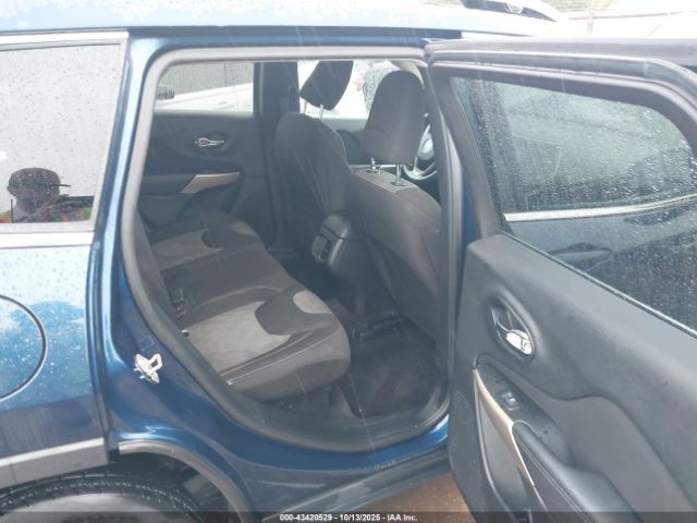 2018 JEEP CHEROKEE 1C4PJLCB3JD566545 Photo 7