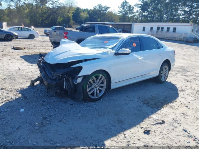 2017 VOLKSWAGEN PASSAT 1VWGT7A33HC052253 Photo 1