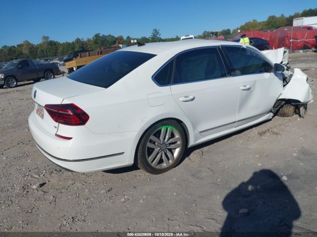 2017 VOLKSWAGEN PASSAT 1VWGT7A33HC052253 Photo 3