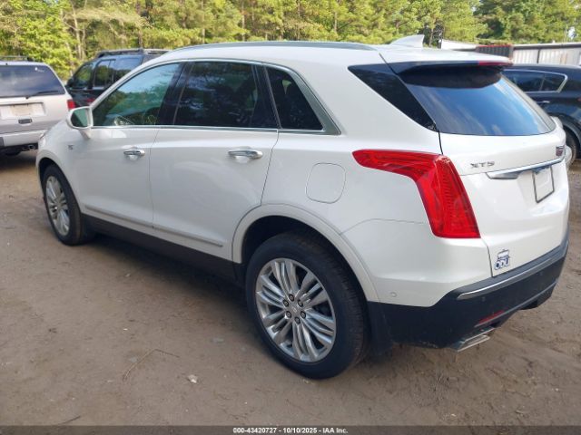 2018 CADILLAC XT5 1GYKNERS1JZ208214 Photo 2