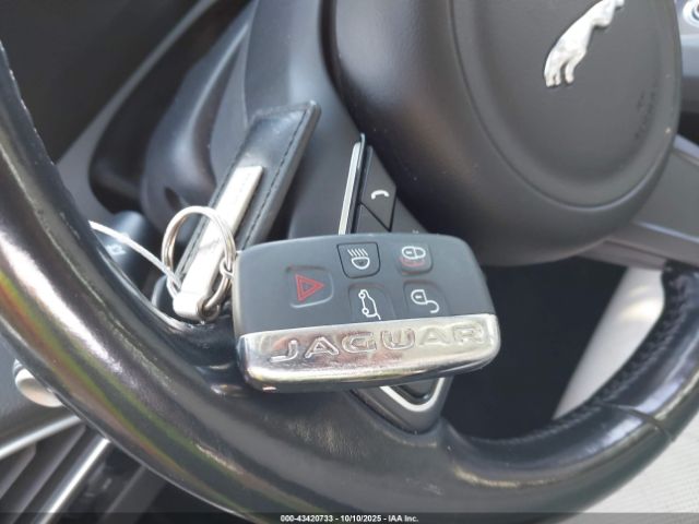 2017 JAGUAR F-PACE SADCK2BN7HA498008 Photo 10