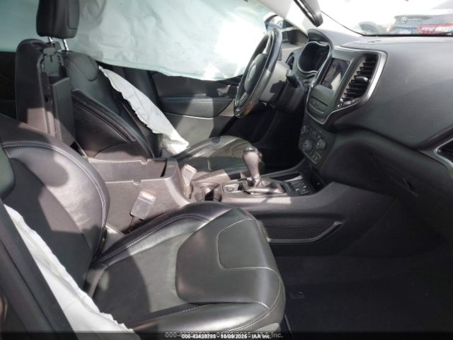 2019 JEEP CHEROKEE 1C4PJLLB1KD366846 Photo 4