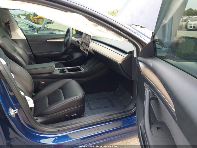 2022 TESLA MODEL 3 5YJ3E1EBXNF106771 Photo 4