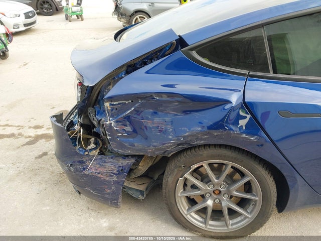 2022 TESLA MODEL 3 5YJ3E1EBXNF106771 Photo 5