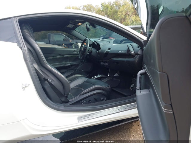 2017 FERRARI 488 GTB ZFF79ALA2H0224625 Photo 4