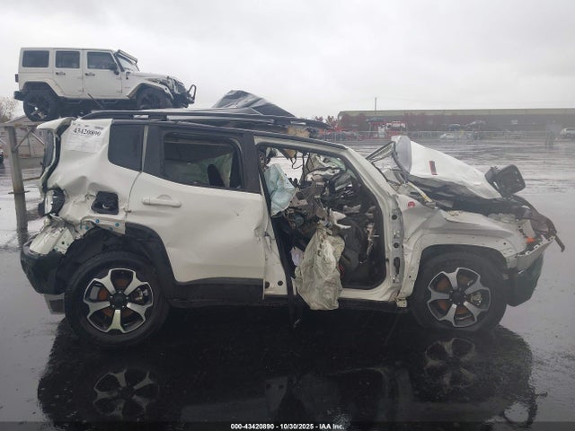 Продажа на аукционе авто 2022 Jeep Renegade Trailhawk 4x4, vin: ZACNJDC15NPN61257, номер лота: 43420890