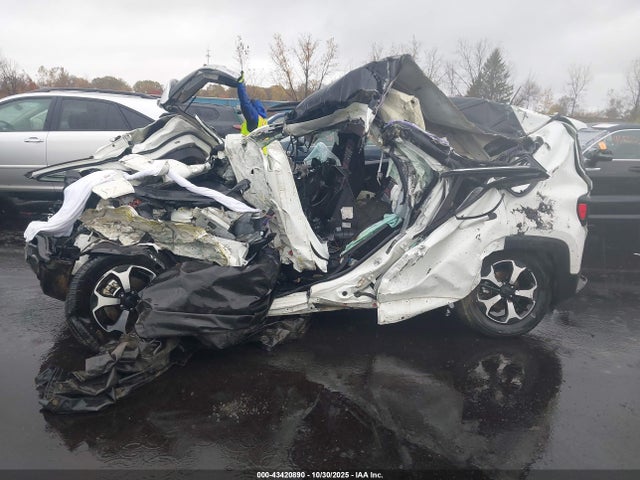 Продажа на аукционе авто 2022 Jeep Renegade Trailhawk 4x4, vin: ZACNJDC15NPN61257, номер лота: 43420890