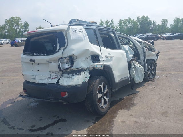 Продажа на аукционе авто 2022 Jeep Renegade Trailhawk 4x4, vin: ZACNJDC15NPN61257, номер лота: 43420890