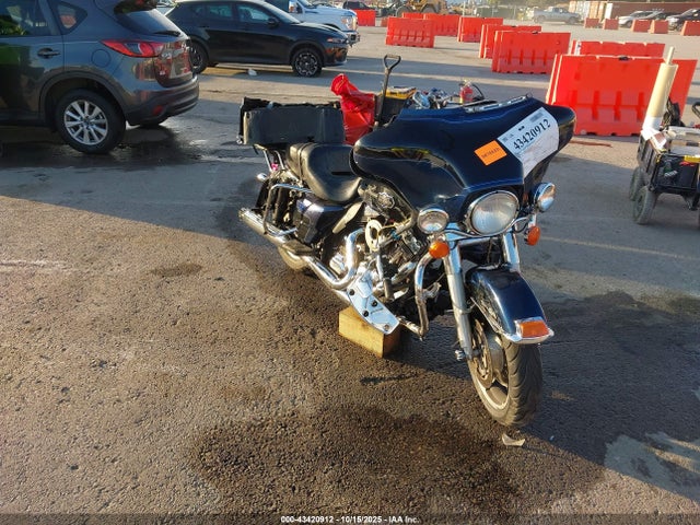 2013 HARLEY-DAVIDSON FLHTCU 1HD1FCM16DB694516 Photo 1