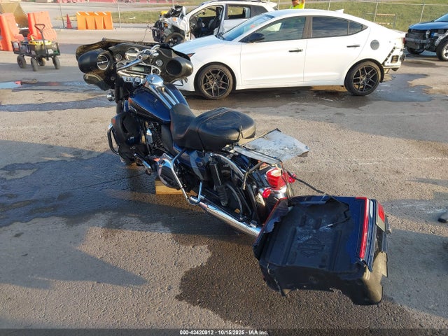 2013 HARLEY-DAVIDSON FLHTCU 1HD1FCM16DB694516 Photo 2