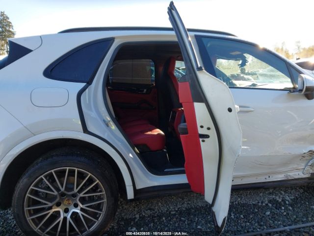 2022 PORSCHE CAYENNE WP1AA2AY2NDA06219 Photo 7