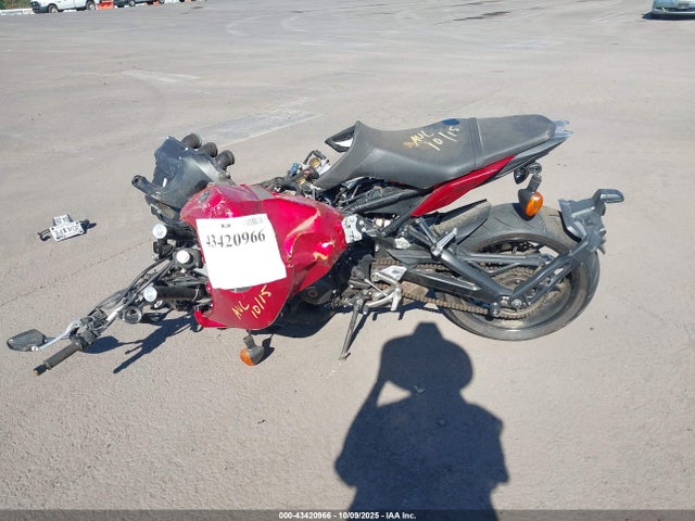 Yamaha FZ09 2017 JYARN53E0HA000921 Image 13