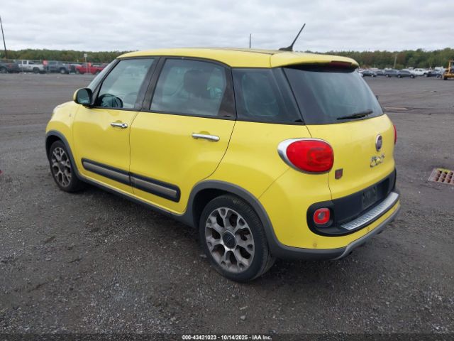 2014 FIAT 500L ZFBCFADH3EZ023506 Photo 2