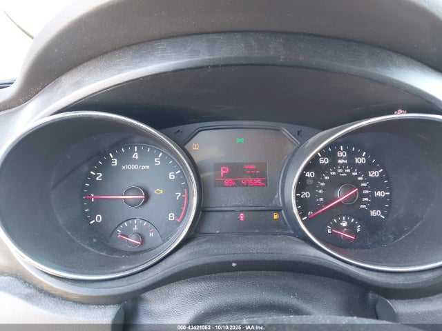 KNDMB5C11G6191478 KIA SEDONA LX