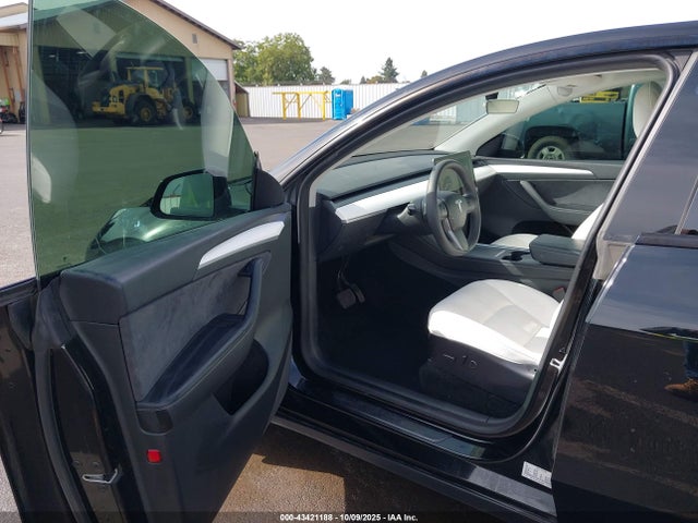 2022 TESLA MODEL Y 7SAYGAEE5NF543820 Photo 4