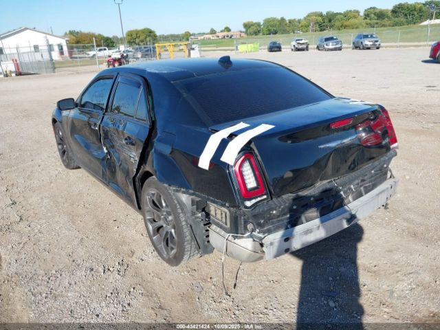 2018 CHRYSLER 300 2C3CCAAG4JH293358 Photo 2