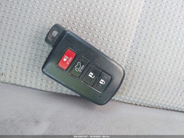 2T3WFREV5JW464867 Toyota 2ar-fe