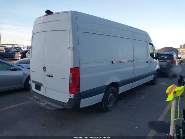 W1Y40CHY0PT137084 Mercedes-Benz Sprinter 2500 High Roof 4-cyl Gas