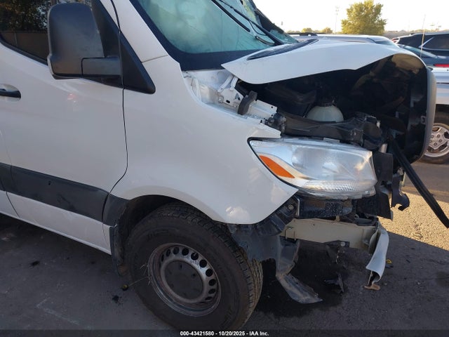 W1Y40CHY0PT137084 Mercedes-Benz Sprinter 2500 High Roof 4-cyl Gas