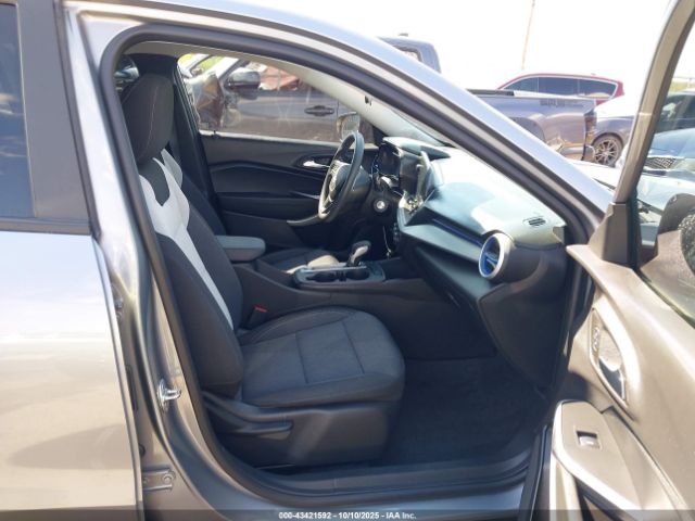 2024 CHEVROLET TRAX KL77LFE29RC130127 Photo 4