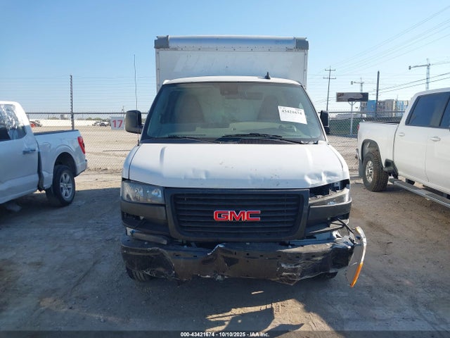 GMC lv1 2022 1GD07RFP0N1168903 Image 12