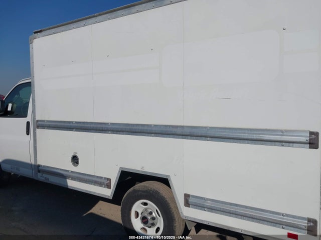 GMC lv1 2022 1GD07RFP0N1168903 Image 14