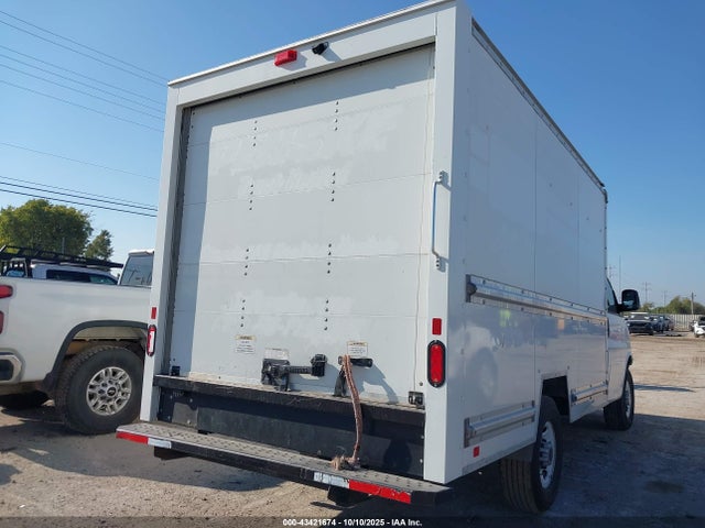 GMC lv1 2022 1GD07RFP0N1168903 Image 15