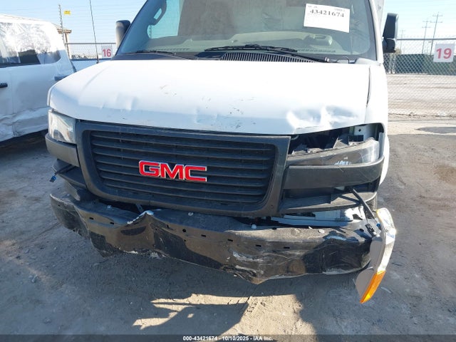 GMC lv1 2022 1GD07RFP0N1168903 Image 11