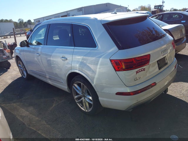 2017 AUDI Q7 WA1VAAF77HD030236 Photo 2