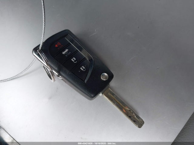 4T1B11HK3JU137618 Toyota CAMRY SE