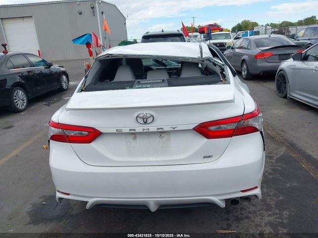 4T1B11HK3JU137618 Toyota CAMRY SE