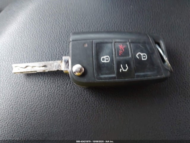 3VWC57BU4KM233948 Volkswagen Jetta 1.4t R-line/1.4t S/1.4t Se