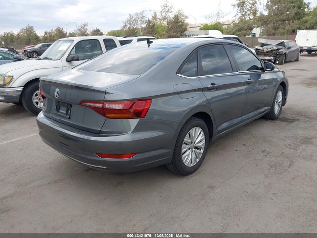 3VWC57BU4KM233948 Volkswagen Jetta 1.4t R-line/1.4t S/1.4t Se