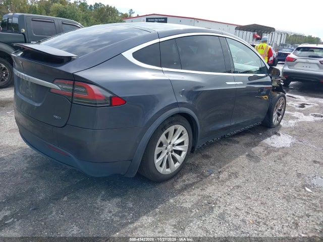 2018 TESLA MODEL X 5YJXCDE21JF088101 Photo 3