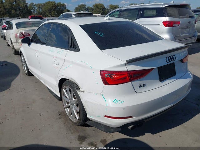 2016 AUDI A3 WAUA7GFF8G1077656 Photo 2