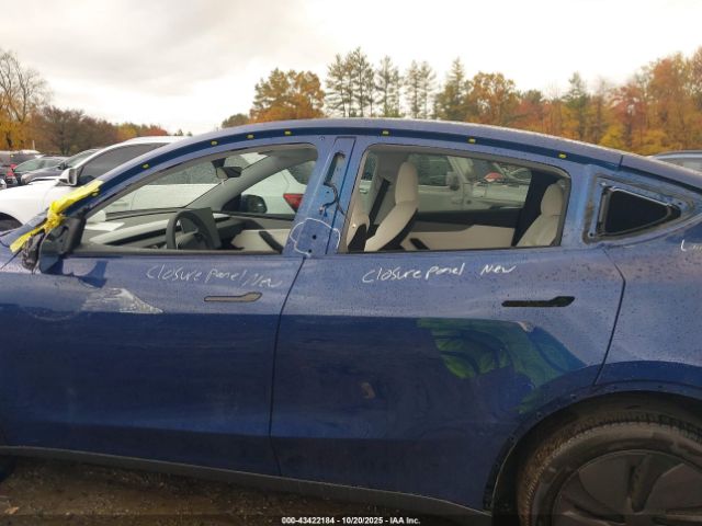 2026 TESLA MODEL Y 7SAYGDEE9TA408657 Photo 5